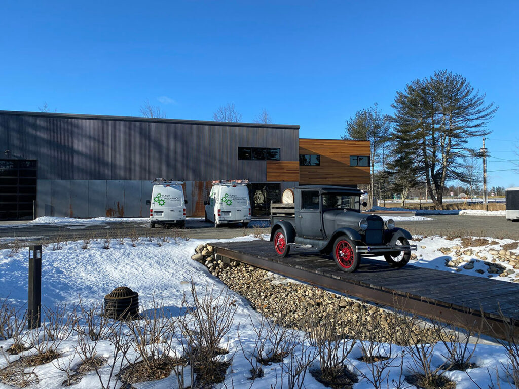 Industrial HVAC and refrigeration installation by Mash Mechanical — equipment and piping, photo 3