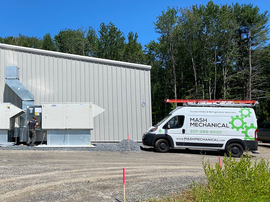 Commercial HVAC and refrigeration installation by Mash Mechanical — equipment and piping, photo 3