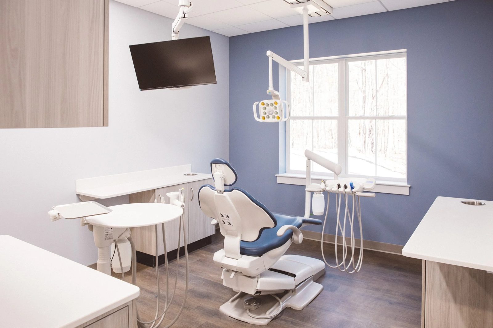 Dental operatory with window and overhead light